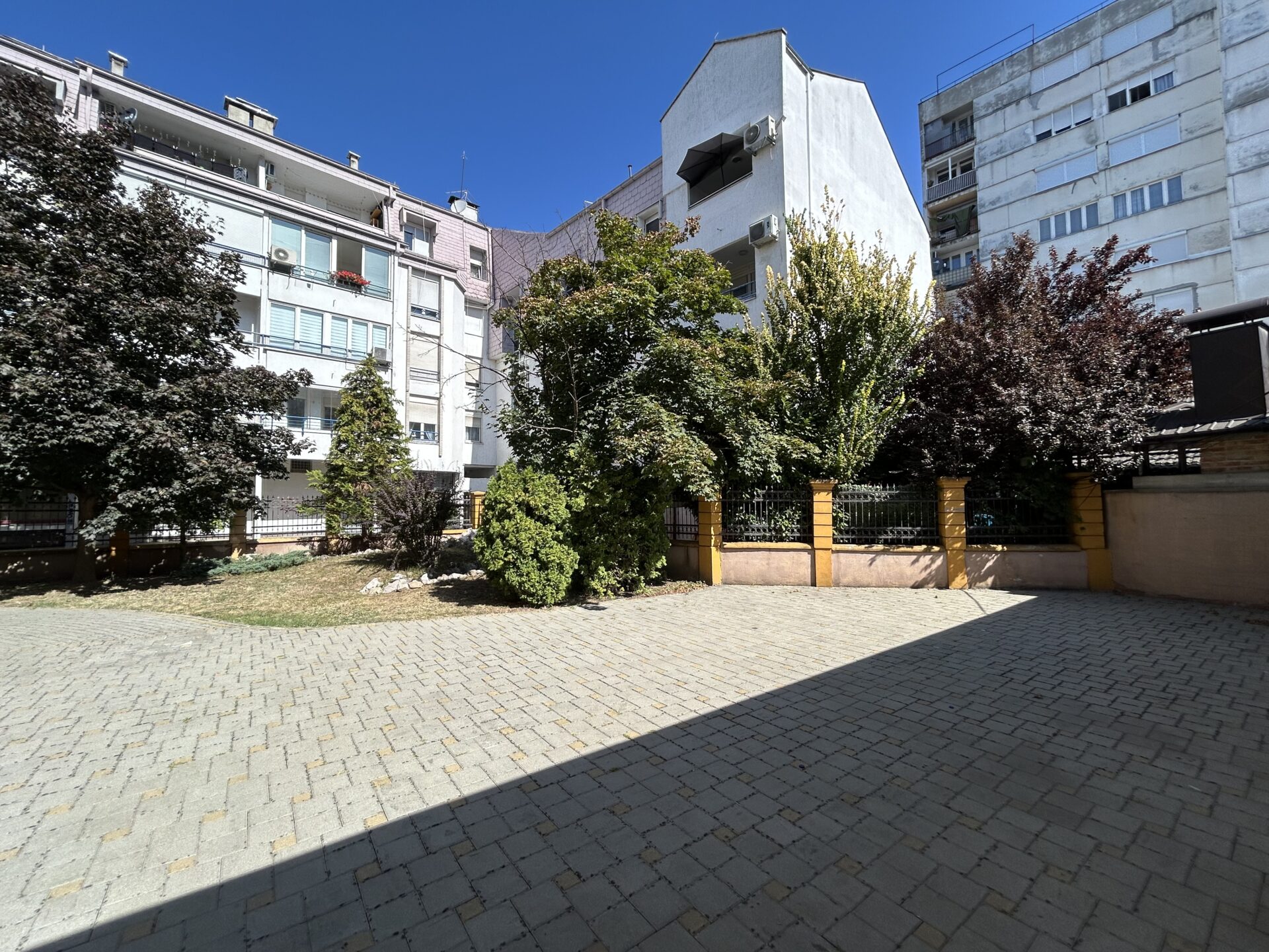 Poslovni prostor Banja Luka 227m2 – 454 m2