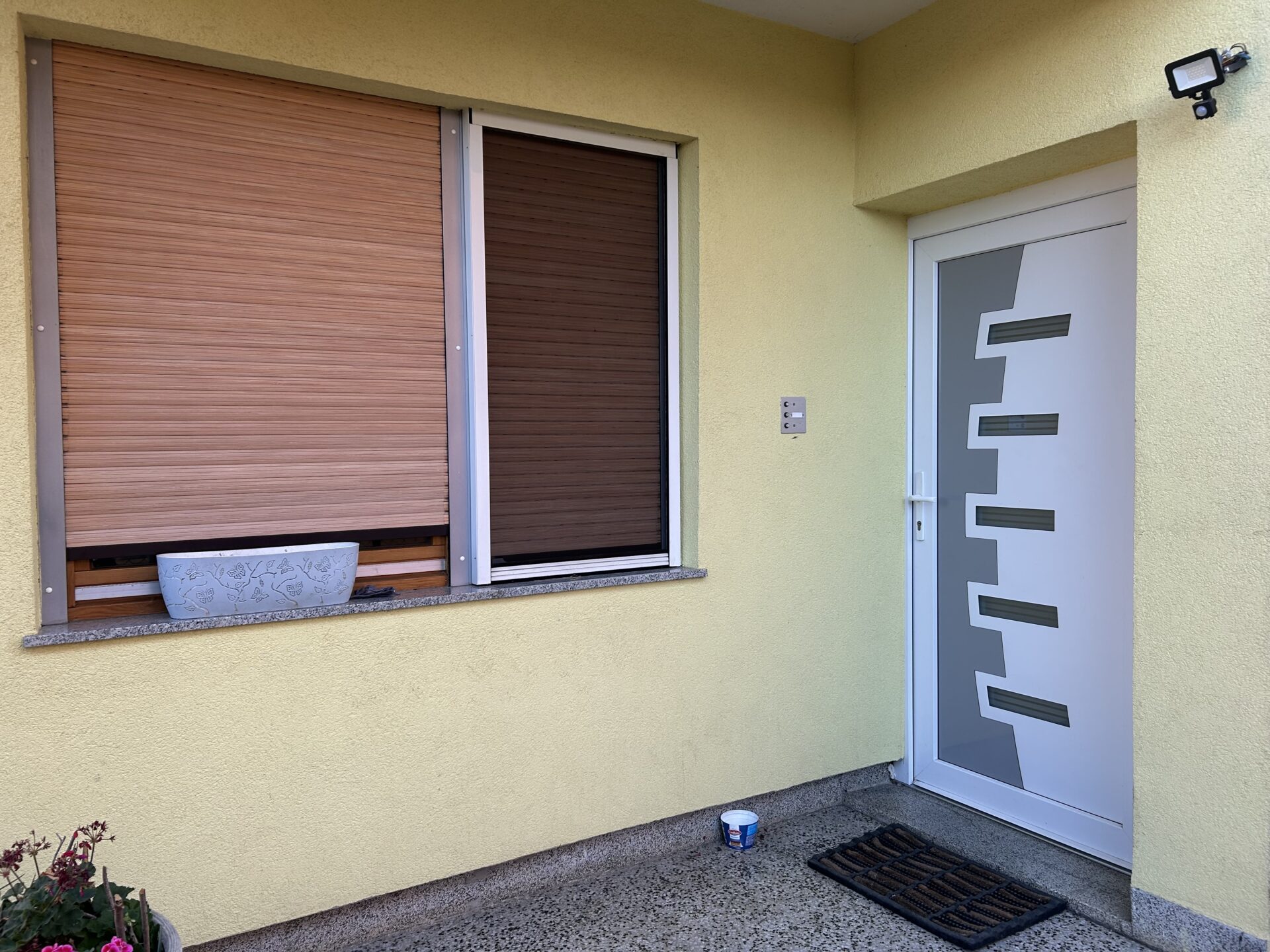 Trosoban stan Dujke Komljenovića